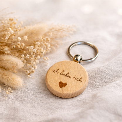 Schlüsselanhänger „Love“ aus Holz